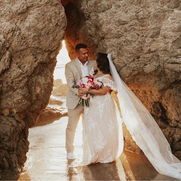 Meet your Posher, Mariel - Picture 4 of 6